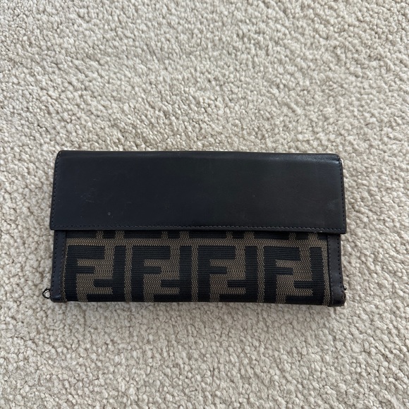 Authentic Fendi Zucca Black and Brown Women's Long Wallet - Picture 2 of 13